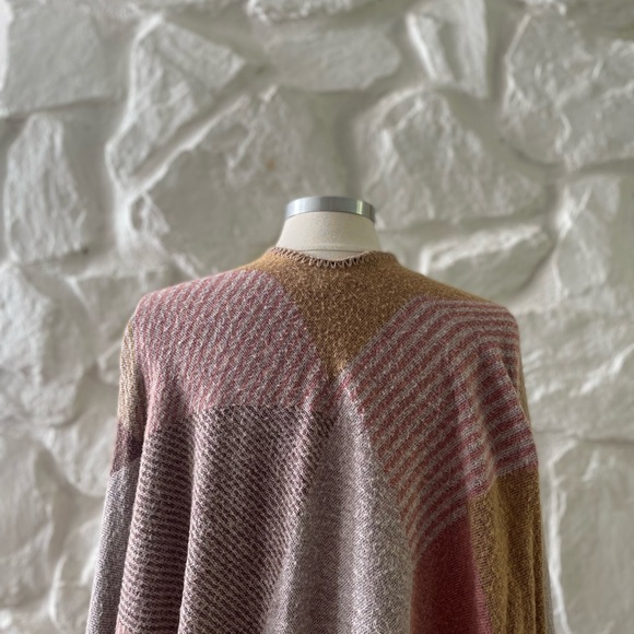 ❄️ World Market Brown Quilted Pattern Poncho Shrug OS - Picture 7 of 8